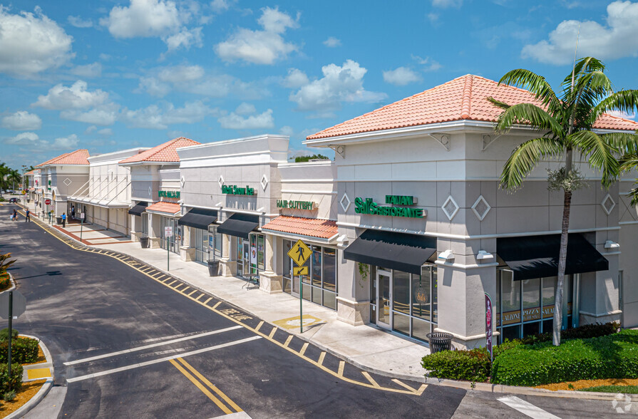 15701-15739 Pines Blvd, Pembroke Pines, FL for sale - Building Photo - Image 1 of 1