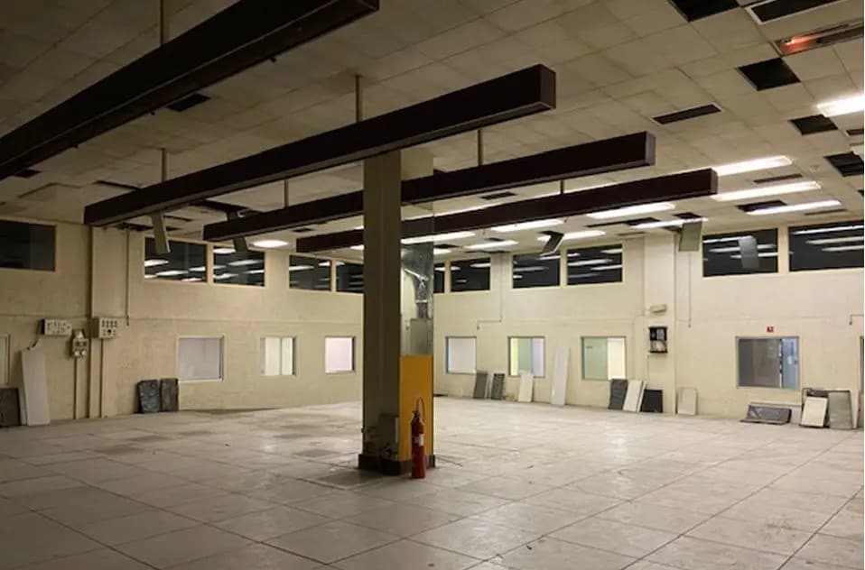 Vente Local d'activités 1 166 m² - Photo 1