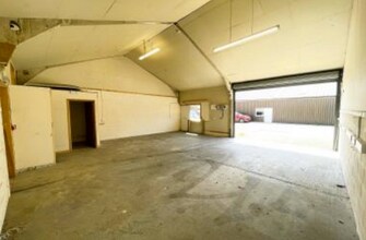 Dovecliff Road, Stretton to rent Interior Photo- Image 2 of 5
