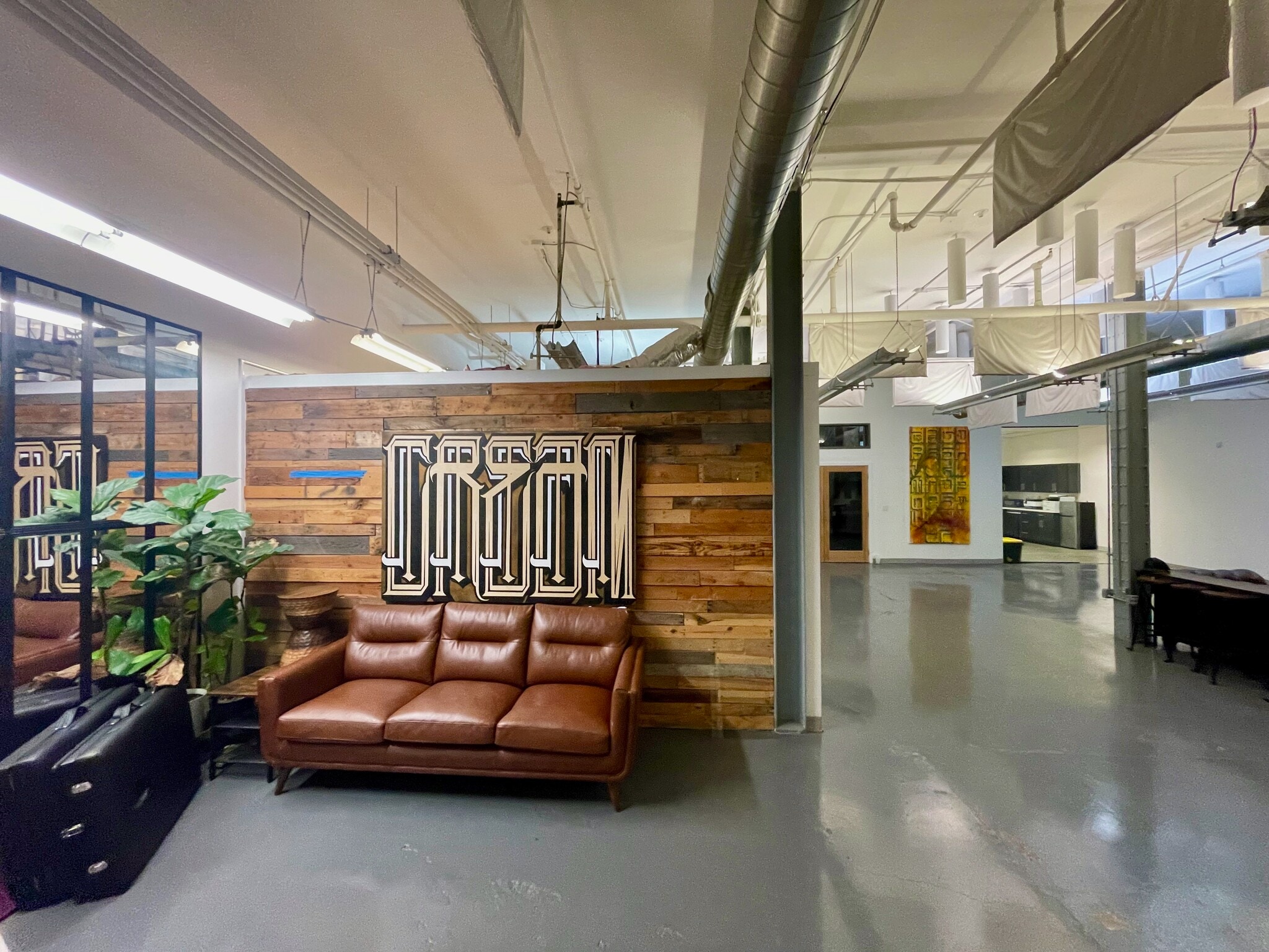 105-171 14th St, San Diego, CA to rent Interior Photo- Image 1 of 9