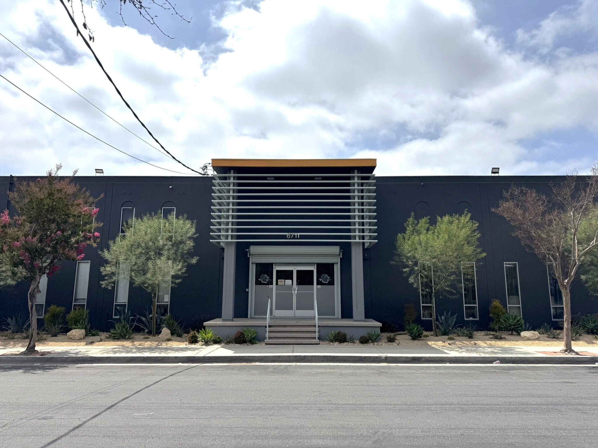 6711 Odessa Ave, Van Nuys, CA to rent Building Photo- Image 1 of 5