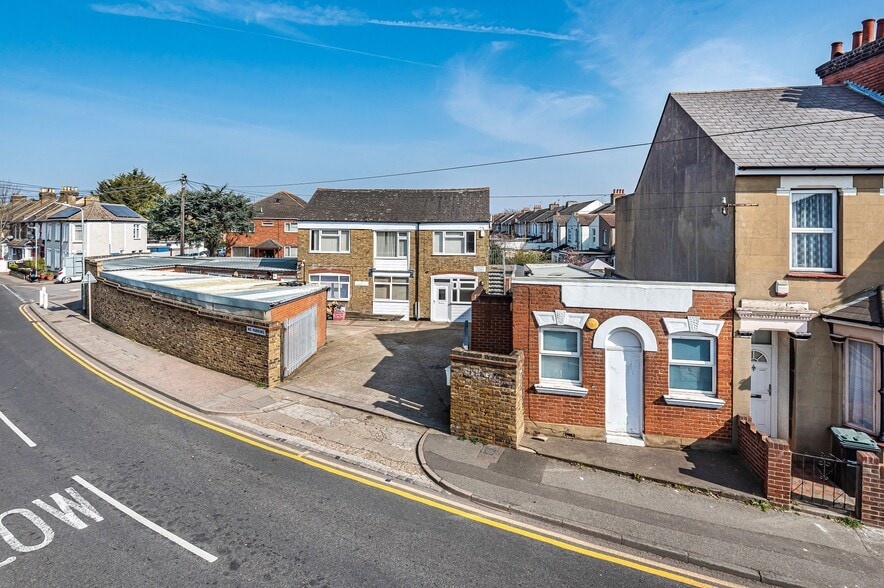 5456 Dover Road East, Gravesend, DA11 0RG UK