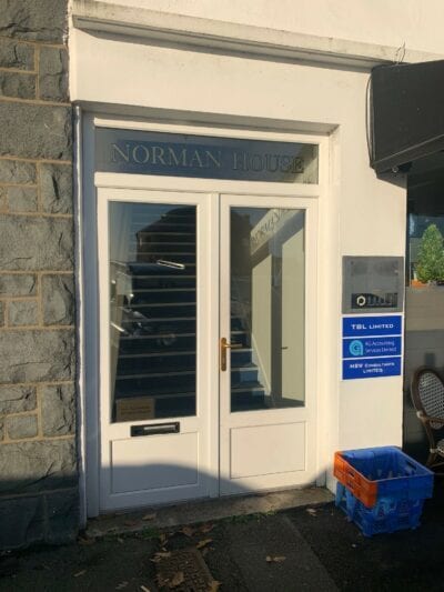 South Esplanade, Guernsey to rent - Building Photo - Image 2 of 3