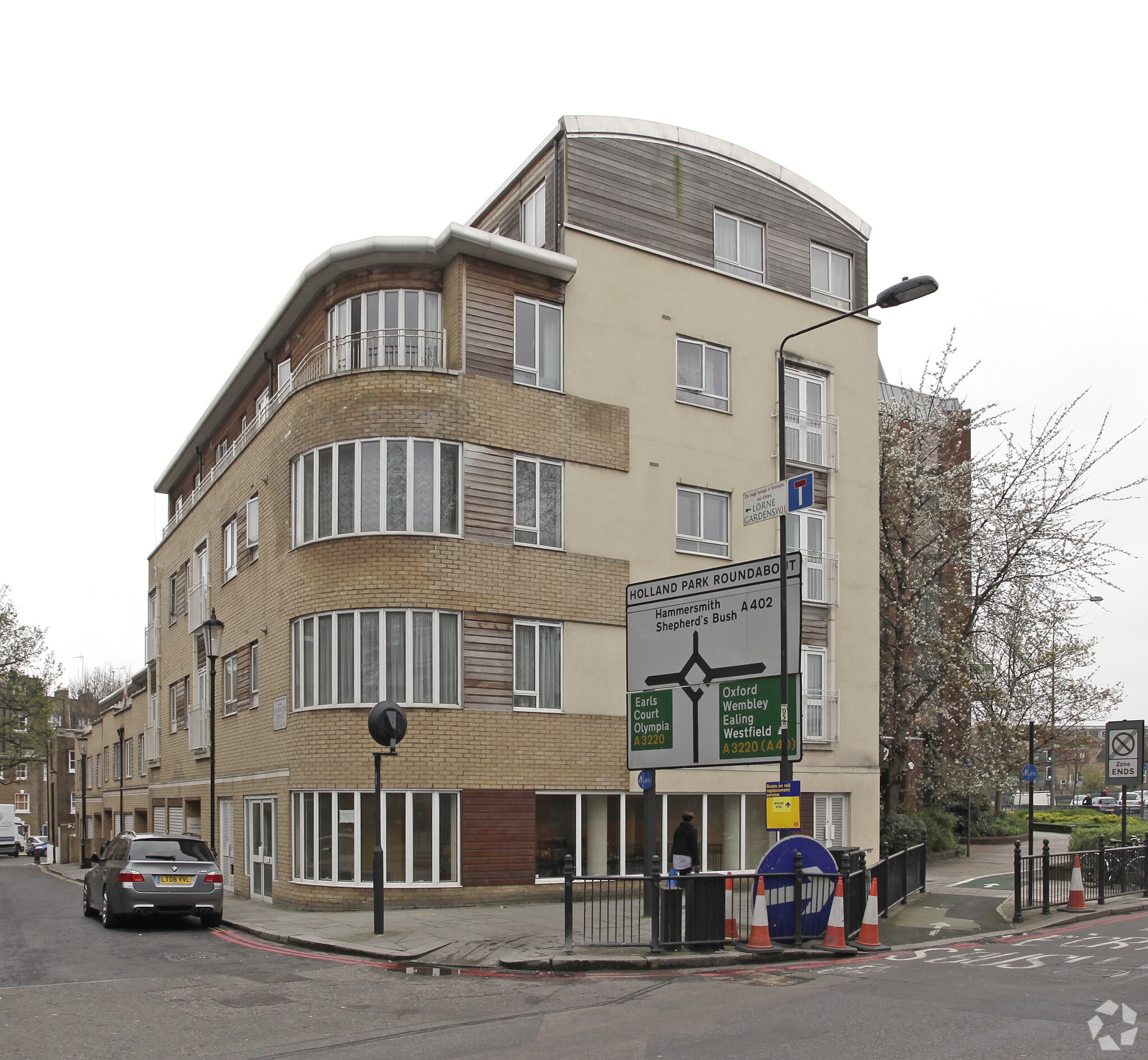 2 Clearwater Ter, London for sale Primary Photo- Image 1 of 1