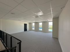 Industrial in Bondy to rent - Interior Photo - Image 3 of 8