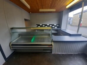 62 Lyndhurst Rd, Burnley to rent Interior Photo- Image 2 of 6