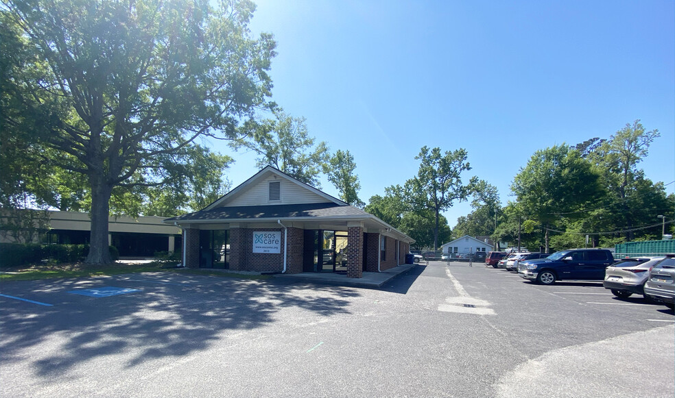 2413 Savannah Hwy, Charleston, SC for rent - Building Photo - Image 1 of 21