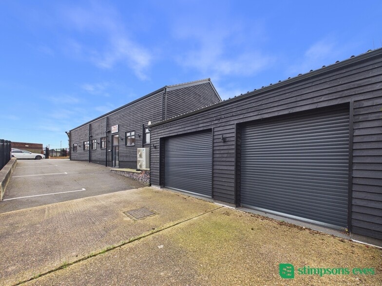 99 Shortmead St, Biggleswade for sale - Building Photo - Image 3 of 21