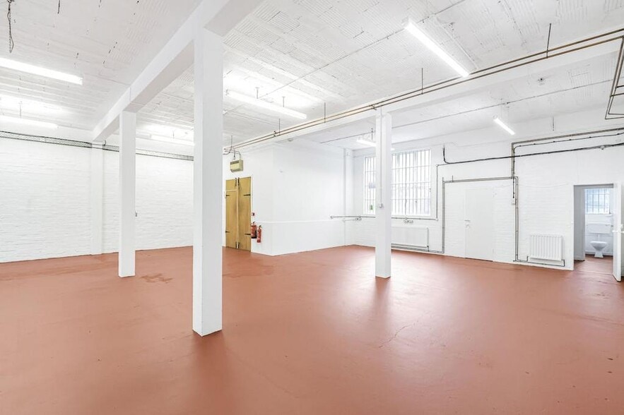 28-29 White Lion St, London for sale - Interior Photo - Image 1 of 31