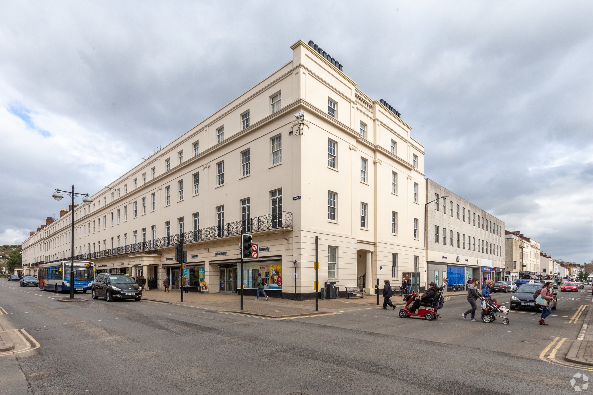 22 Guy St, Leamington Spa to rent Primary Photo- Image 1 of 4