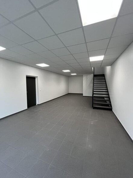 Industrial in Gennevilliers for sale - Interior Photo - Image 3 of 25