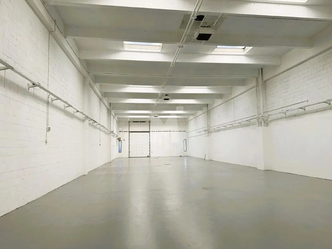 Light Industrial in Évry-Courcouronnes to rent Building Photo- Image 1 of 10