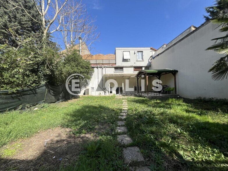 Office in Champigny-sur-Marne to rent - Building Photo - Image 1 of 9