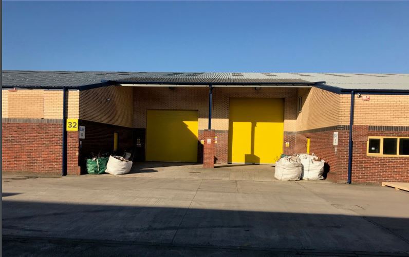 Unit 32-34 Kirkby Road, Liverpool to rent Primary Photo- Image 1 of 2