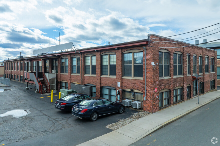 125 Sidney St, Cambridge, MA for rent - Building Photo - Image 1 of 4