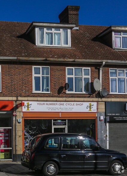 37 New North Rd, Ilford for sale - Primary Photo - Image 1 of 1