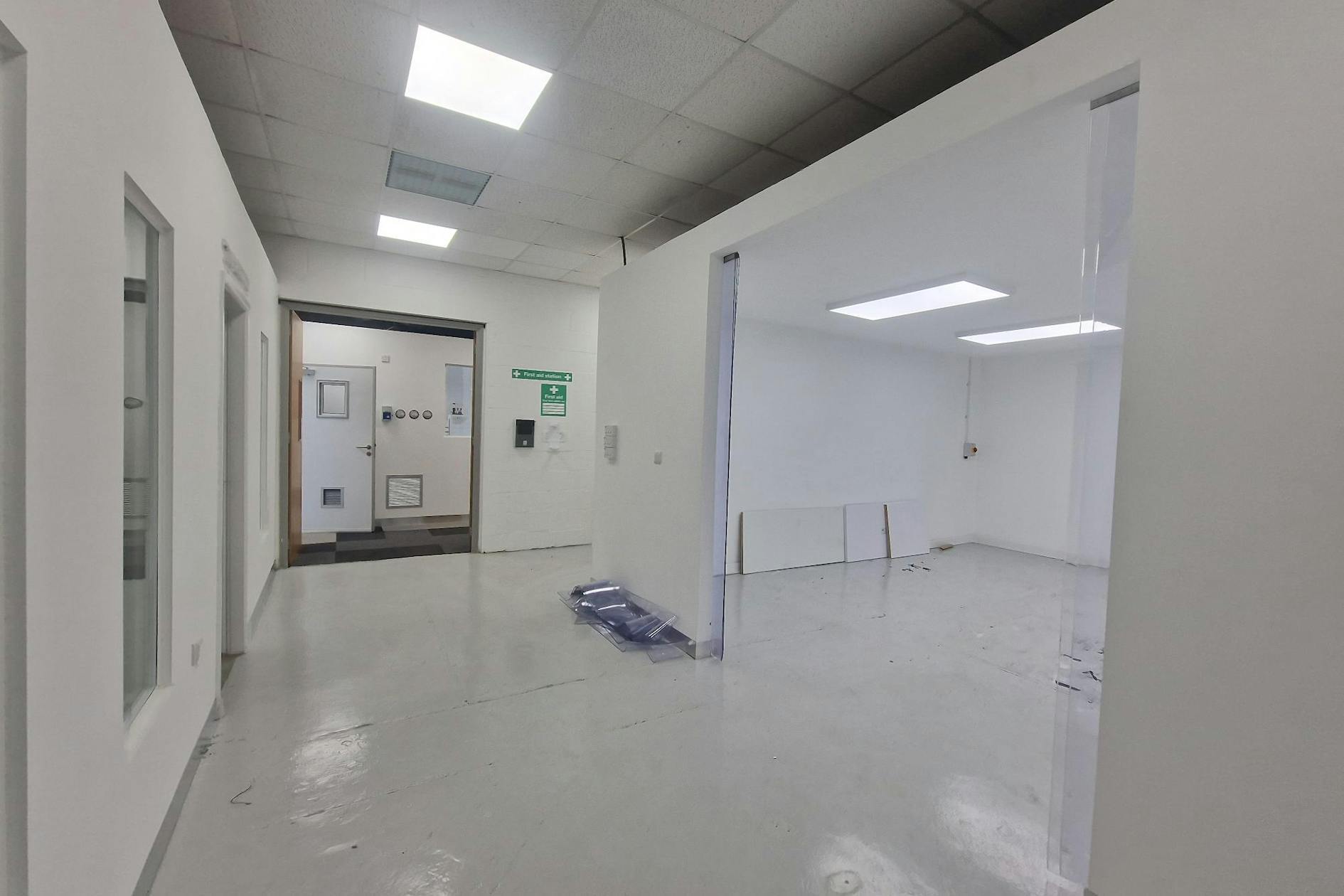 Wade Rd, Basingstoke to rent Interior Photo- Image 1 of 3