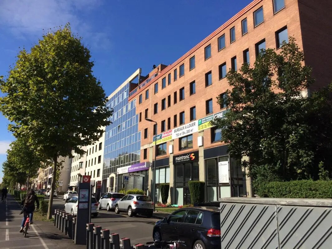 679/681 Avenue De La République, Lille to rent Building Photo- Image 1 of 5