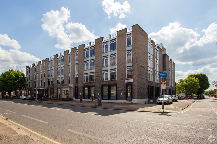 46-50 Coombe Rd, New Malden to rent - Building Photo - Image 2 of 13