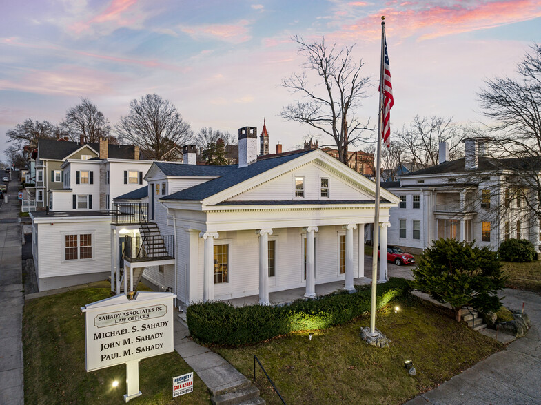 399 N Main St, Fall River, MA for sale - Primary Photo - Image 1 of 30