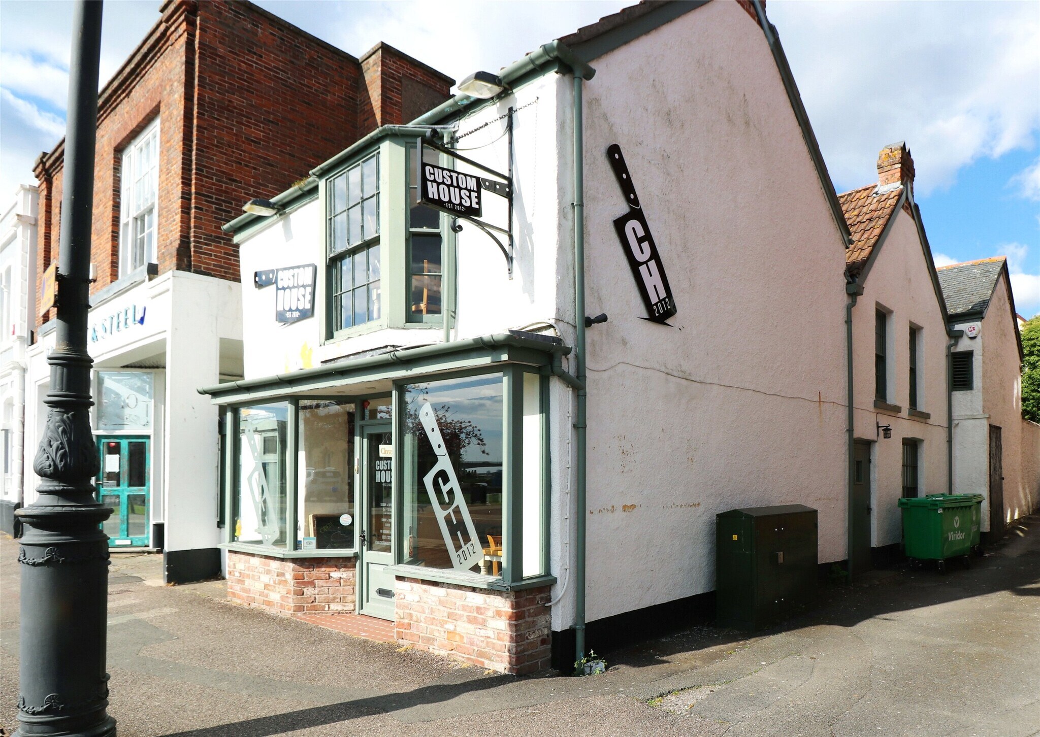 9 The Strand, Barnstaple for sale Primary Photo- Image 1 of 1