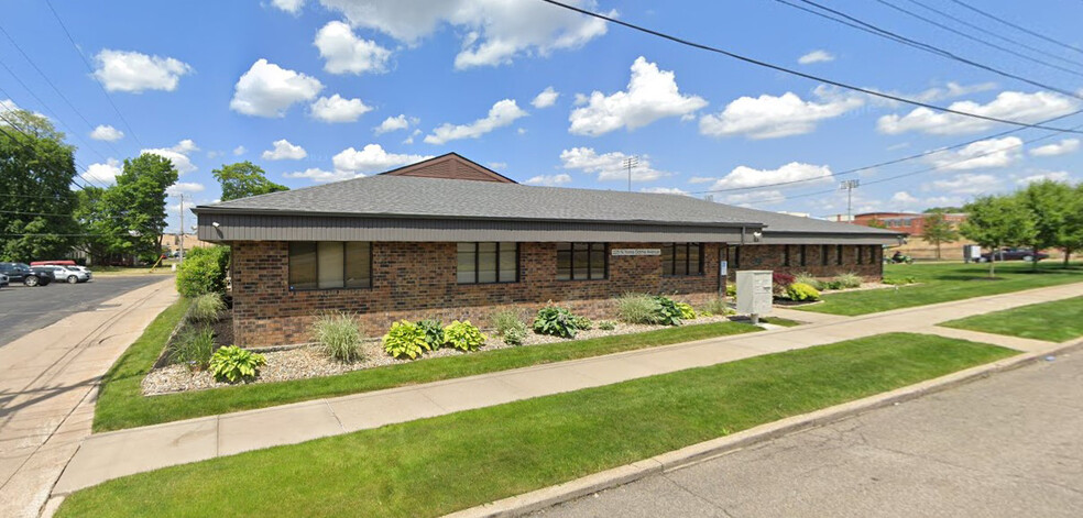 225 N Notre Dame Ave, South Bend, IN for sale - Building Photo - Image 2 of 7