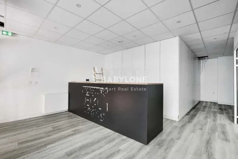 Office in Levallois-Perret for sale Interior Photo- Image 1 of 14