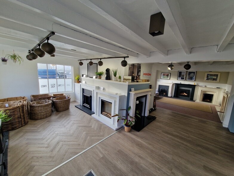 345 Duffield Rd, Derby to rent - Building Photo - Image 2 of 17