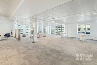 12 Avenue André Malraux, Levallois-Perret to rent Interior Photo- Image 2 of 7