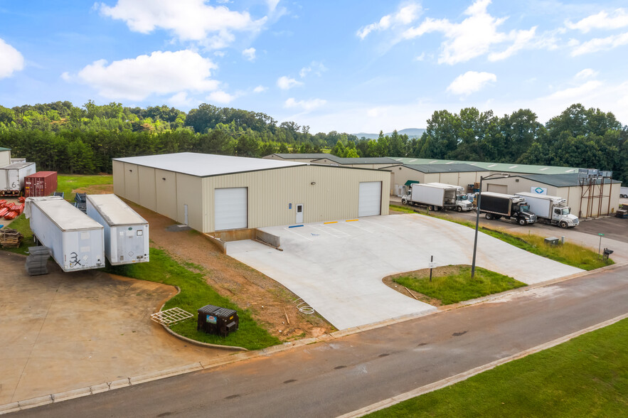 27 Airport Business, Jasper, GA for rent - Primary Photo - Image 1 of 32