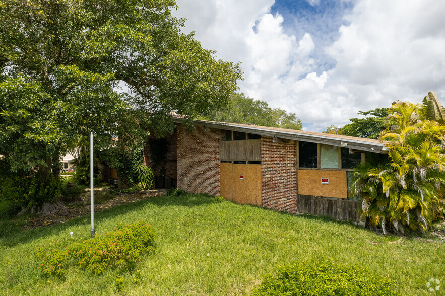 9025 SW 72nd St, Miami, FL for sale - Primary Photo - Image 1 of 1