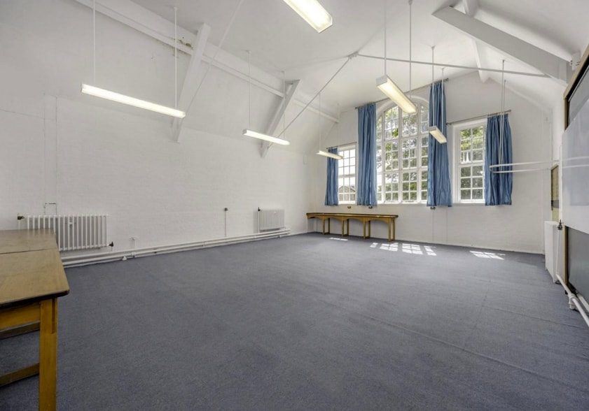 Darnley Rd, Gravesend to rent - Interior Photo - Image 3 of 34