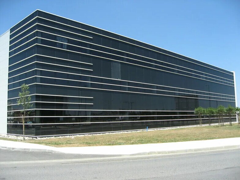 Office in Colomiers to rent - Building Photo - Image 2 of 5