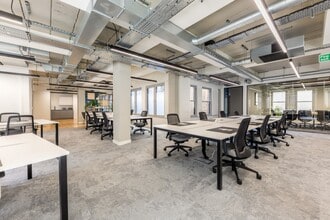 8-9 Well Ct, London to rent Interior Photo- Image 2 of 4