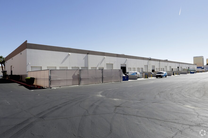 3955 W Mesa Vista Ave, Las Vegas 89118 Bldg A UK