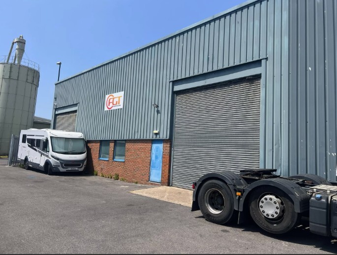 3 Steyning Way, Bognor Regis to rent - Building Photo - Image 3 of 5