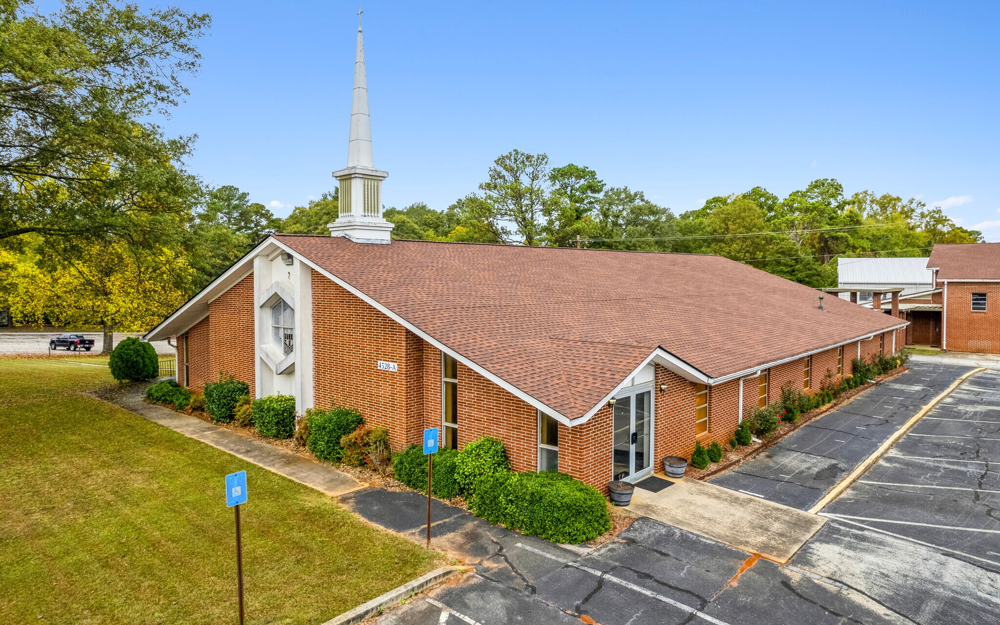 4528 Rockbridge Rd, Stone Mountain, GA for sale Primary Photo- Image 1 of 1