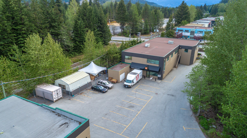 1005 Alpha Lake Rd, Whistler, BC for sale - Building Photo - Image 3 of 14