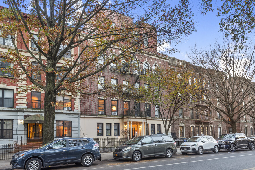 372 Saint Johns Pl, Brooklyn, NY for sale - Building Photo - Image 2 of 21