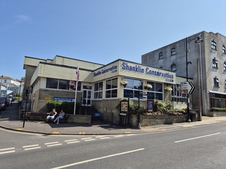 6 Palmerston Rd, Shanklin to rent - Building Photo - Image 2 of 2