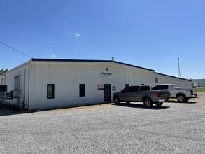 3856 US Highway 60 E, Morganfield, KY for sale Primary Photo- Image 1 of 1