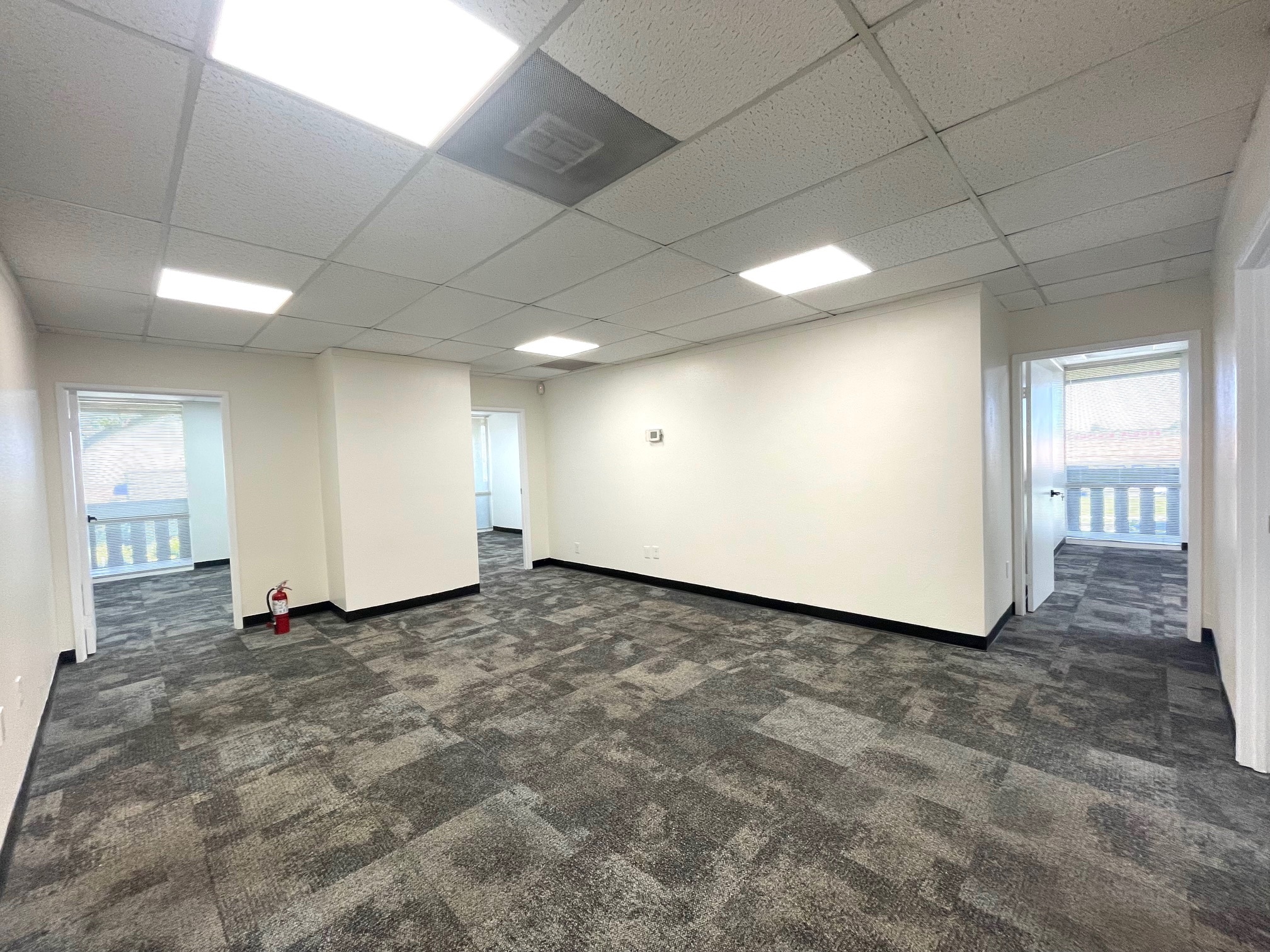 222 N Mountain Ave, Upland, CA to rent Interior Photo- Image 1 of 10