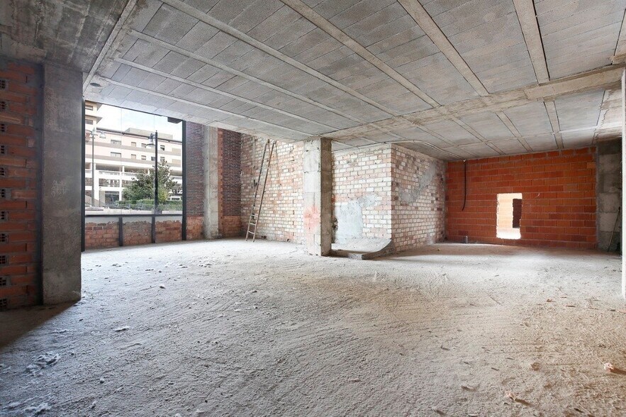 Retail in Granada for sale - Construction Photo - Image 3 of 23