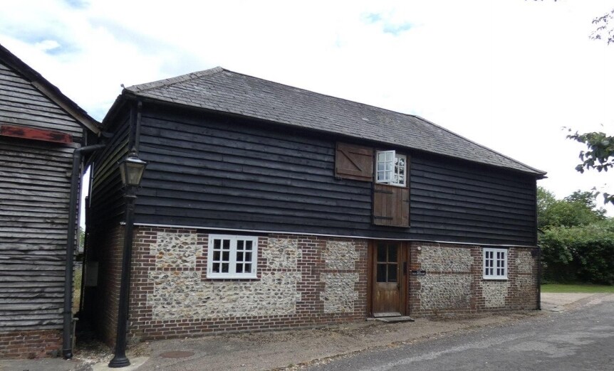 Western Ct, Alresford for sale Primary Photo- Image 1 of 1