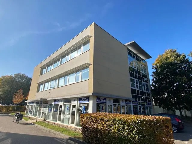 Location Bureaux 122 m²