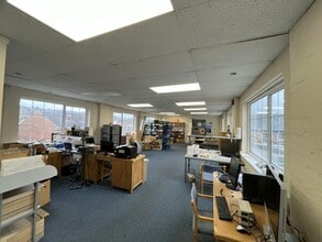 Copyground Ln, High Wycombe to rent Building Photo- Image 1 of 9