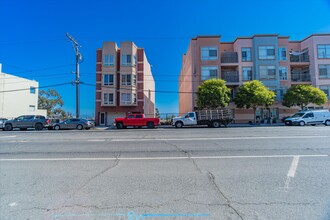 818 Innes Ave, San Francisco, CA for sale Primary Photo- Image 1 of 50