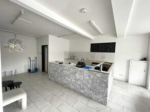 4-10 Collum Ln, Scunthorpe to rent Building Photo- Image 1 of 3