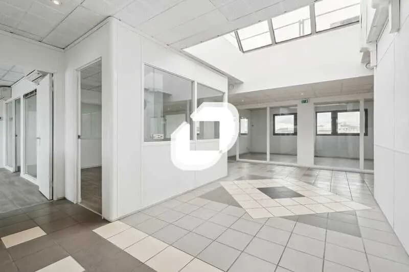 5-13 Rue Maurice Grandcoing, Ivry-sur-Seine to rent Interior Photo- Image 1 of 9