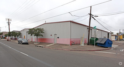 3302-3342 Kurtz St, San Diego, CA for rent Building Photo- Image 1 of 3